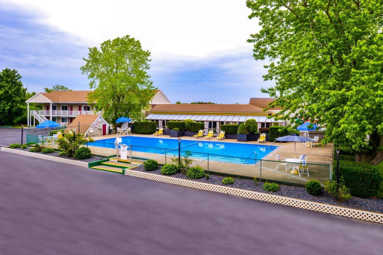 Rodeway Inn Orleans - Cape Cod Exterior photo
